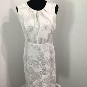 Chic White and Gray Paisley Midi Dress